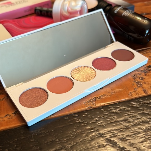 Amazon.com: Glam Lux Beauty Bundle Box of 5 Full Size  💄BEAUTIFUL Makeup LOT of 10 items!!!